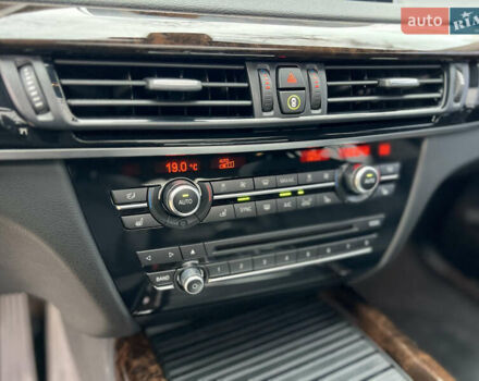 Серый БМВ Х5, объемом двигателя 2.98 л и пробегом 150 тыс. км за 24500 $, фото 20 на Automoto.ua