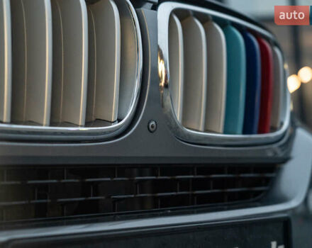 Сірий БМВ Х5, об'ємом двигуна 2.98 л та пробігом 208 тис. км за 21900 $, фото 14 на Automoto.ua