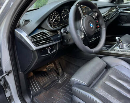 Серый БМВ Х5, объемом двигателя 2.98 л и пробегом 160 тыс. км за 25000 $, фото 7 на Automoto.ua