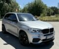 Серый БМВ Х5, объемом двигателя 3 л и пробегом 158 тыс. км за 21900 $, фото 6 на Automoto.ua