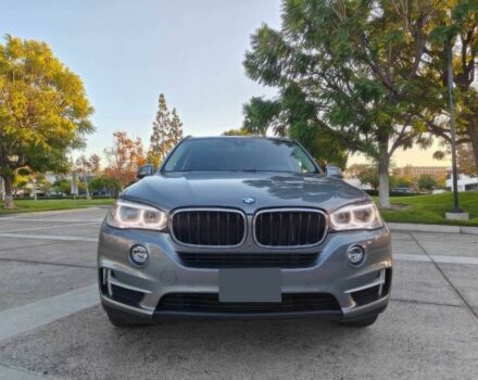 Серый БМВ Х5, объемом двигателя 3 л и пробегом 77 тыс. км за 14600 $, фото 1 на Automoto.ua