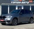 Серый БМВ Х5, объемом двигателя 2 л и пробегом 225 тыс. км за 23700 $, фото 1 на Automoto.ua