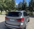 Серый БМВ Х5, объемом двигателя 3 л и пробегом 152 тыс. км за 35000 $, фото 3 на Automoto.ua