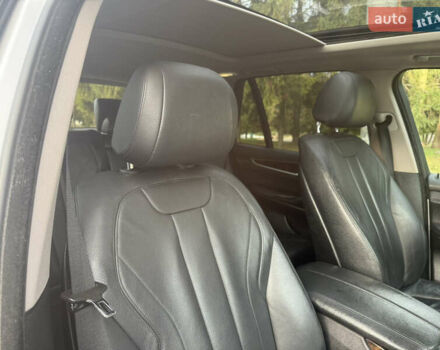 Сірий БМВ Х5, об'ємом двигуна 3 л та пробігом 246 тис. км за 23999 $, фото 38 на Automoto.ua