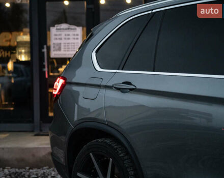 Сірий БМВ Х5, об'ємом двигуна 2.98 л та пробігом 208 тис. км за 21900 $, фото 8 на Automoto.ua