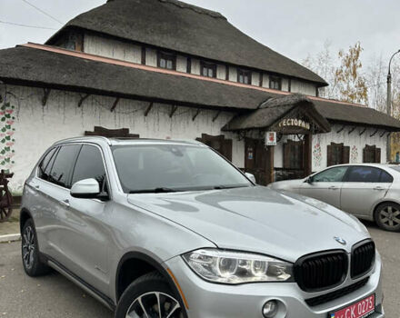 Сірий БМВ Х5, об'ємом двигуна 2.99 л та пробігом 260 тис. км за 31999 $, фото 2 на Automoto.ua