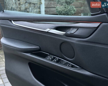 Серый БМВ Х5, объемом двигателя 3 л и пробегом 198 тыс. км за 25999 $, фото 55 на Automoto.ua