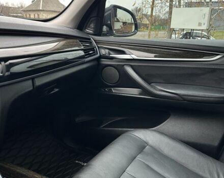 Серый БМВ Х5, объемом двигателя 3 л и пробегом 260 тыс. км за 30999 $, фото 9 на Automoto.ua