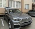 Серый БМВ Х5, объемом двигателя 3 л и пробегом 175 тыс. км за 31500 $, фото 1 на Automoto.ua