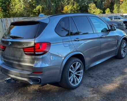 Серый БМВ Х5, объемом двигателя 3 л и пробегом 77 тыс. км за 8000 $, фото 4 на Automoto.ua