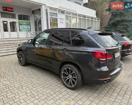 Серый БМВ Х5, объемом двигателя 3 л и пробегом 138 тыс. км за 23000 $, фото 1 на Automoto.ua