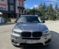 Серый БМВ Х5, объемом двигателя 3 л и пробегом 152 тыс. км за 35000 $, фото 1 на Automoto.ua