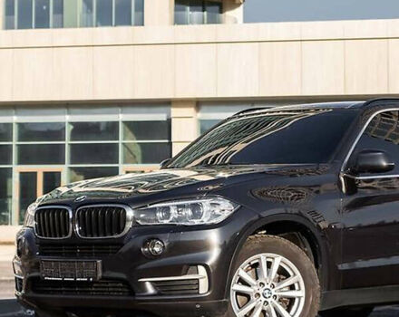 Серый БМВ Х5, объемом двигателя 2 л и пробегом 130 тыс. км за 24500 $, фото 3 на Automoto.ua