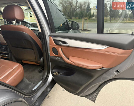 Серый БМВ Х5, объемом двигателя 2 л и пробегом 89 тыс. км за 27000 $, фото 30 на Automoto.ua