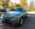 Серый БМВ Х5, объемом двигателя 2 л и пробегом 177 тыс. км за 19900 $, фото 1 на Automoto.ua
