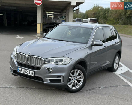 Серый БМВ Х5, объемом двигателя 2 л и пробегом 243 тыс. км за 27000 $, фото 5 на Automoto.ua