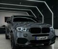 Серый БМВ Х5, объемом двигателя 3 л и пробегом 138 тыс. км за 31900 $, фото 2 на Automoto.ua