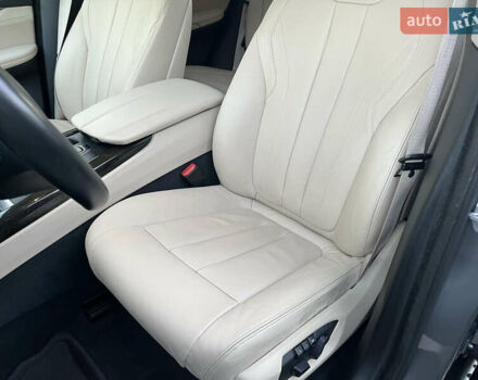 Сірий БМВ Х5, об'ємом двигуна 2.98 л та пробігом 146 тис. км за 25500 $, фото 2 на Automoto.ua