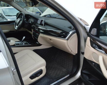 Серый БМВ Х5, объемом двигателя 2 л и пробегом 131 тыс. км за 27800 $, фото 18 на Automoto.ua