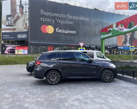 Серый БМВ Х5, объемом двигателя 2 л и пробегом 120 тыс. км за 37700 $, фото 3 на Automoto.ua