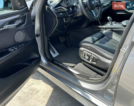 Сірий БМВ Х5, об'ємом двигуна 2 л та пробігом 136 тис. км за 31000 $, фото 41 на Automoto.ua