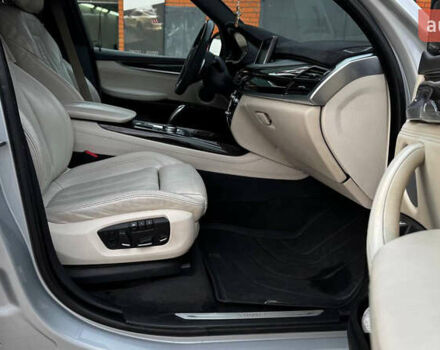 Сірий БМВ Х5, об'ємом двигуна 2.98 л та пробігом 191 тис. км за 26000 $, фото 18 на Automoto.ua