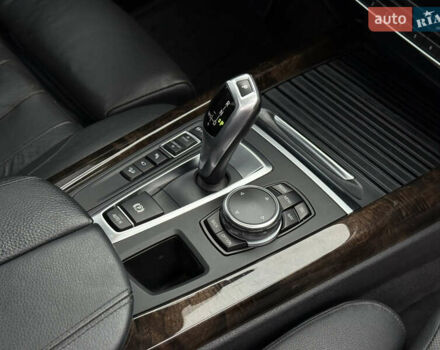 Серый БМВ Х5, объемом двигателя 3 л и пробегом 220 тыс. км за 25300 $, фото 81 на Automoto.ua