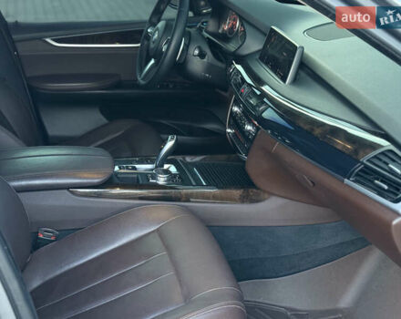 Серый БМВ Х5, объемом двигателя 3 л и пробегом 153 тыс. км за 24800 $, фото 18 на Automoto.ua