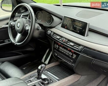 Сірий БМВ Х5, об'ємом двигуна 2.98 л та пробігом 140 тис. км за 27500 $, фото 32 на Automoto.ua