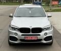 Сірий БМВ Х5, об'ємом двигуна 2.98 л та пробігом 140 тис. км за 27500 $, фото 3 на Automoto.ua