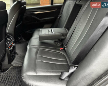 Серый БМВ Х5, объемом двигателя 3 л и пробегом 127 тыс. км за 19700 $, фото 19 на Automoto.ua