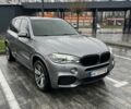 Серый БМВ Х5, объемом двигателя 3 л и пробегом 48 тыс. км за 23800 $, фото 1 на Automoto.ua