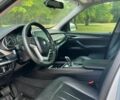 Серый БМВ Х5, объемом двигателя 3 л и пробегом 75 тыс. км за 21500 $, фото 6 на Automoto.ua