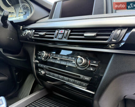 Серый БМВ Х5, объемом двигателя 3 л и пробегом 131 тыс. км за 27850 $, фото 29 на Automoto.ua