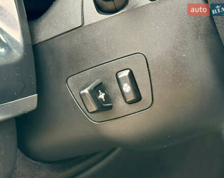 Серый БМВ Х5, объемом двигателя 3 л и пробегом 220 тыс. км за 25300 $, фото 42 на Automoto.ua