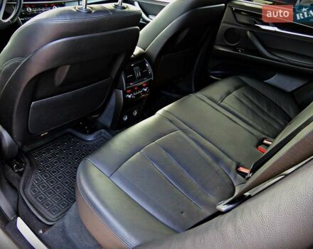 Сірий БМВ Х5, об'ємом двигуна 2 л та пробігом 160 тис. км за 27800 $, фото 18 на Automoto.ua