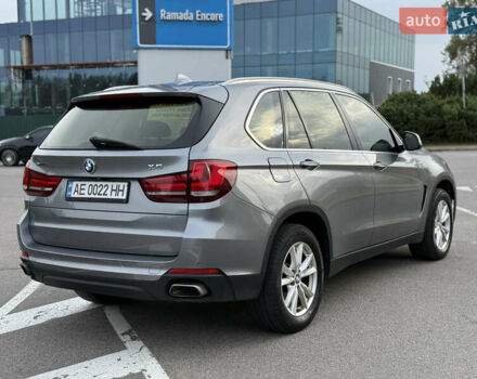 Серый БМВ Х5, объемом двигателя 2 л и пробегом 243 тыс. км за 27000 $, фото 9 на Automoto.ua