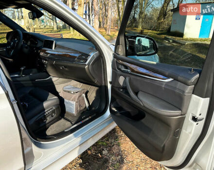 Сірий БМВ Х5, об'ємом двигуна 4.39 л та пробігом 80 тис. км за 33333 $, фото 49 на Automoto.ua
