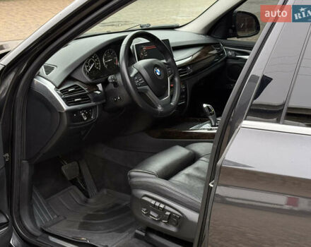 Серый БМВ Х5, объемом двигателя 3 л и пробегом 220 тыс. км за 25300 $, фото 37 на Automoto.ua