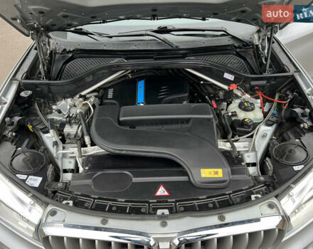 Серый БМВ Х5, объемом двигателя 2 л и пробегом 246 тыс. км за 18850 $, фото 13 на Automoto.ua