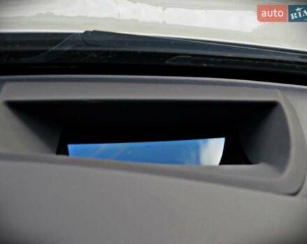 Сірий БМВ Х5, об'ємом двигуна 2 л та пробігом 160 тис. км за 27800 $, фото 13 на Automoto.ua