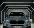 Серый БМВ Х5, объемом двигателя 3 л и пробегом 138 тыс. км за 31900 $, фото 1 на Automoto.ua