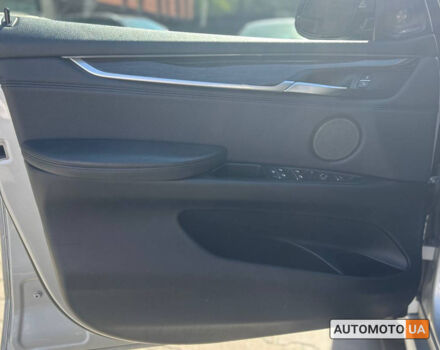 Серый БМВ Х5, объемом двигателя 3 л и пробегом 133 тыс. км за 31500 $, фото 6 на Automoto.ua