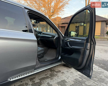 Серый БМВ Х5, объемом двигателя 2.98 л и пробегом 209 тыс. км за 19500 $, фото 31 на Automoto.ua