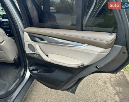Серый БМВ Х5, объемом двигателя 3 л и пробегом 230 тыс. км за 36000 $, фото 22 на Automoto.ua
