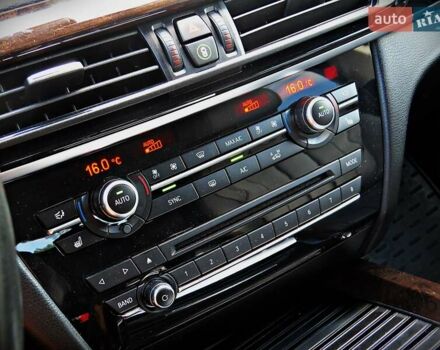 Сірий БМВ Х5, об'ємом двигуна 2 л та пробігом 160 тис. км за 27800 $, фото 15 на Automoto.ua