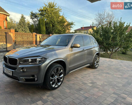 Серый БМВ Х5, объемом двигателя 2.98 л и пробегом 155 тыс. км за 25000 $, фото 3 на Automoto.ua