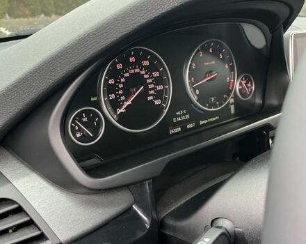 Серый БМВ Х5, объемом двигателя 3 л и пробегом 48 тыс. км за 23800 $, фото 5 на Automoto.ua