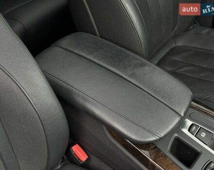 Серый БМВ Х5, объемом двигателя 3 л и пробегом 220 тыс. км за 25300 $, фото 82 на Automoto.ua