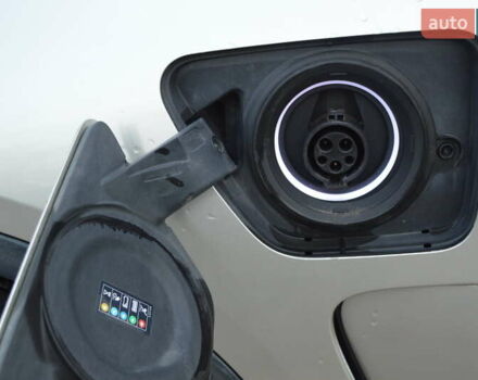 Серый БМВ Х5, объемом двигателя 2 л и пробегом 131 тыс. км за 27800 $, фото 10 на Automoto.ua